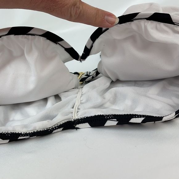 Bikini Top with Floating Bra Built In Size 14 - Picture 4 of 5